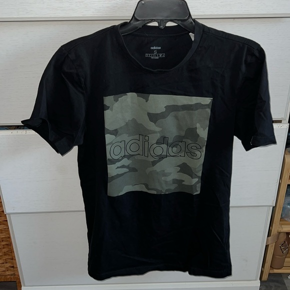 YOUTH ADIDAS TSHIRT SIZE SMALL - Picture 1 of 5